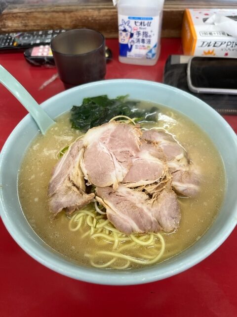 通りすがりのラーメン屋